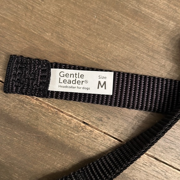 PETSAFE gentle leader dog training collar. Never used. Size medium - Picture 6 of 7